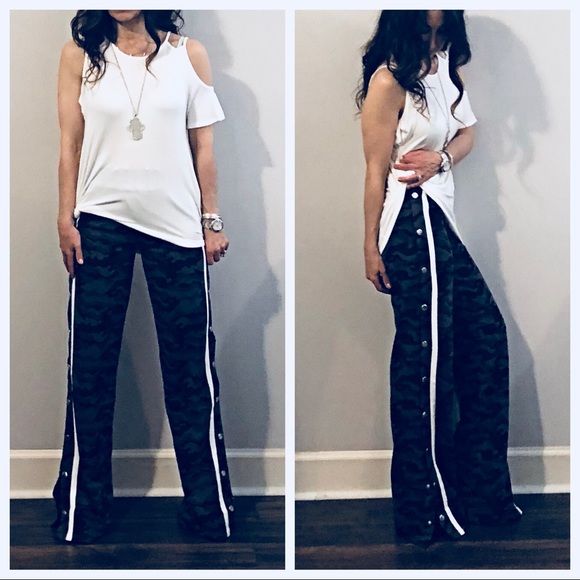 ✨LAST ONE✨Camo white striped side wide leg pants - Picture 2 of 8
